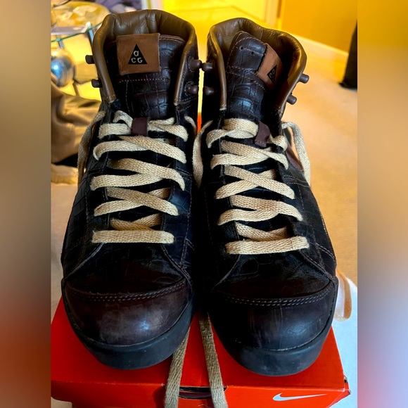 Nike Other - Men’s Nike unique leather brown sneakers - worn once - size 9